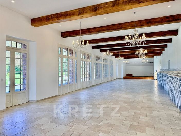 Image No.21-16 Bed Property for sale