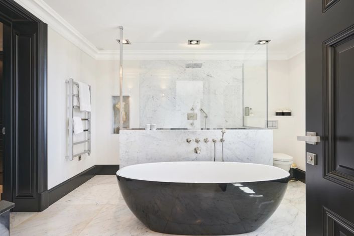 Image No.9-6 Bed House for sale