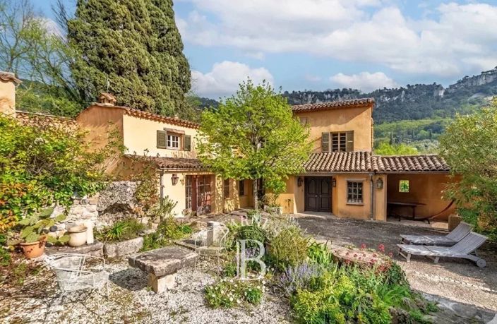 Image No.18-4 Bed House for sale