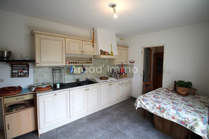 Image No.2-4 Bed House for sale