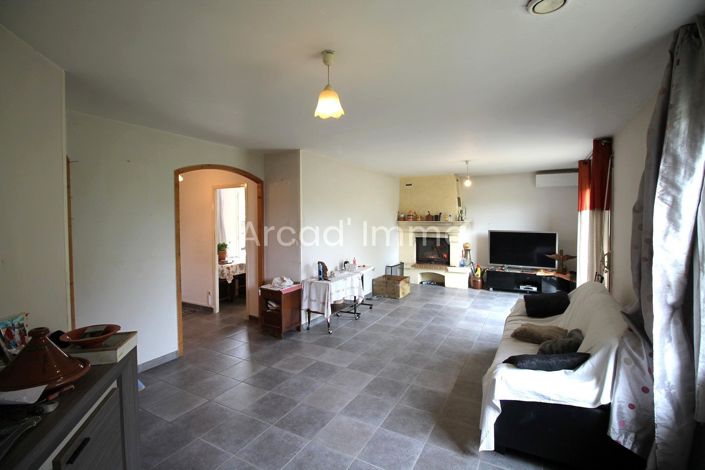 Image No.5-4 Bed House for sale