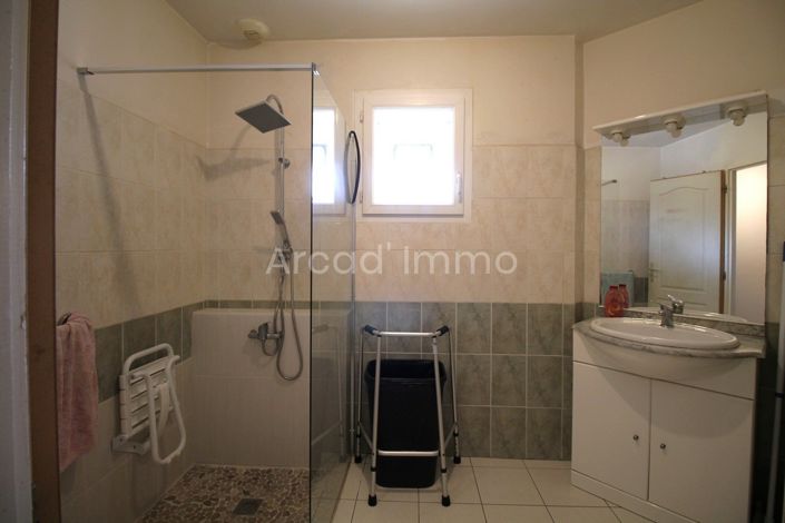 Image No.8-4 Bed House for sale