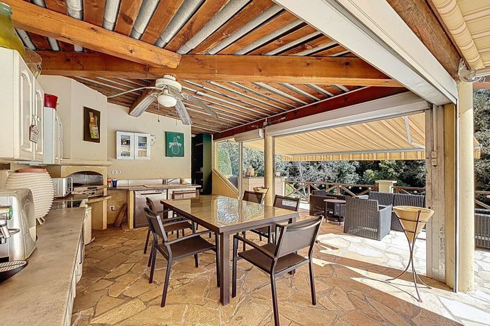 Image No.2-5 Bed House for sale