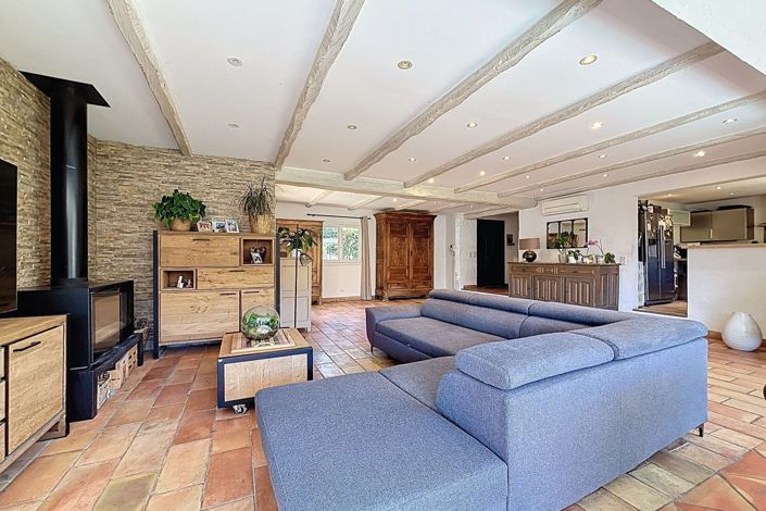 Image No.3-5 Bed House for sale