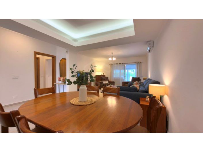 Image No.2-3 Bed House for sale