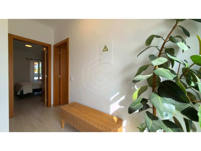 Image No.25-3 Bed House for sale