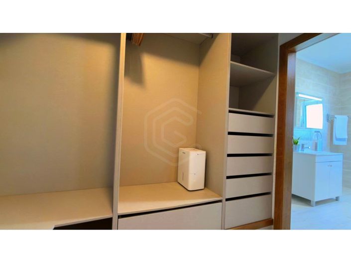 Image No.31-3 Bed House for sale