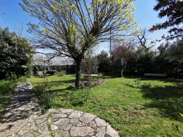 Image No.18-3 Bed House for sale