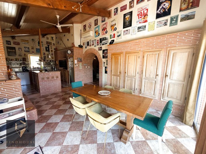 Image No.8-3 Bed House for sale