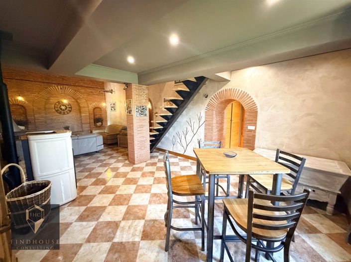 Image No.9-3 Bed House for sale