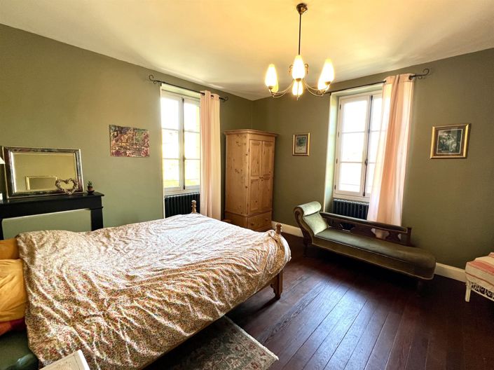 Image No.10-4 Bed House for sale