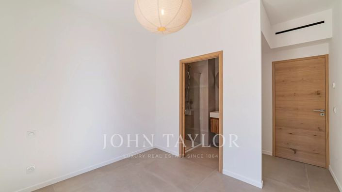 Image No.16-House for sale