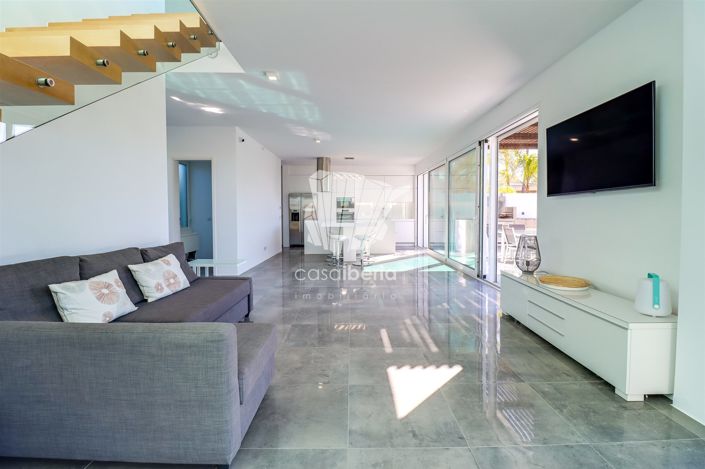 Image No.13-3 Bed House for sale