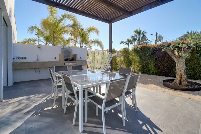 Image No.22-3 Bed House for sale