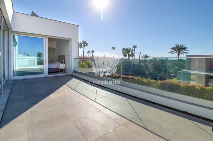 Image No.31-3 Bed House for sale