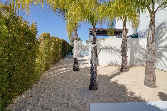 Image No.42-3 Bed House for sale