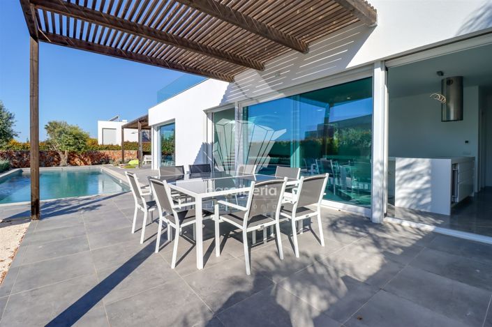 Image No.43-3 Bed House for sale