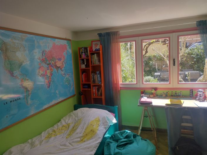 Image No.10-6 Bed House for sale