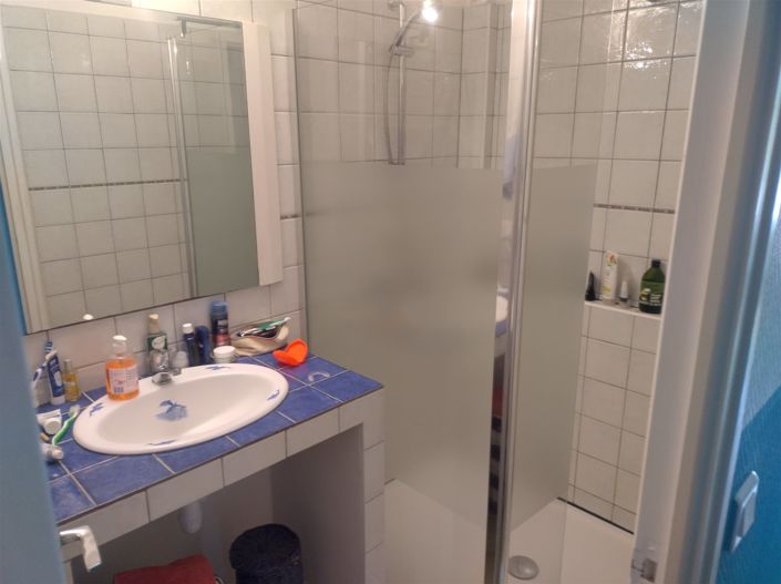 Image No.8-6 Bed House for sale