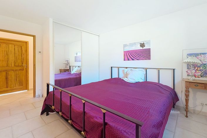 Image No.12-4 Bed House for sale