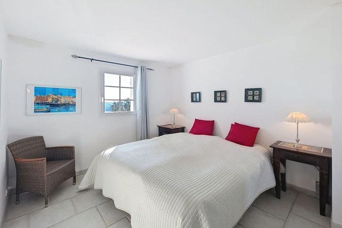 Image No.14-4 Bed House for sale