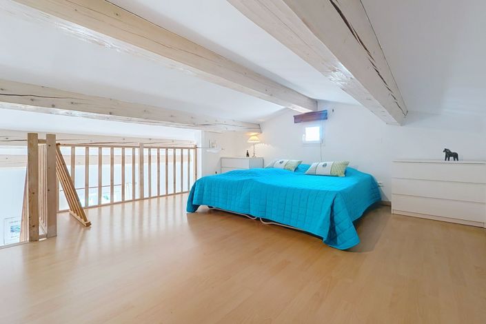 Image No.17-4 Bed House for sale