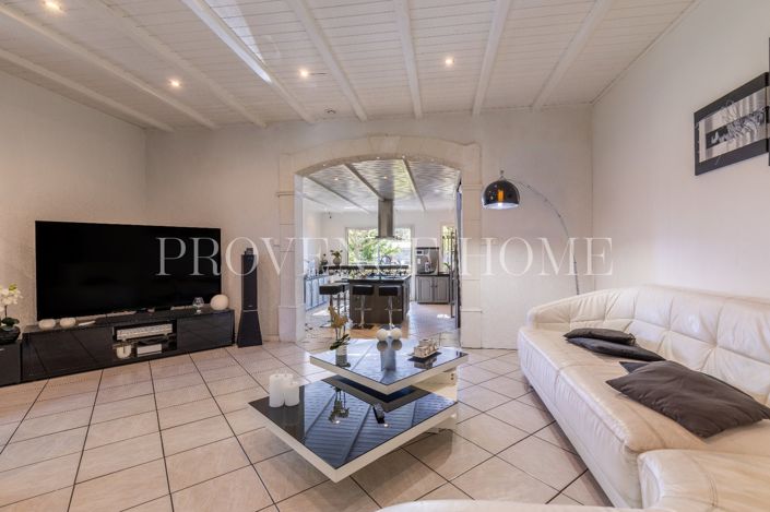 Image No.12-4 Bed House for sale