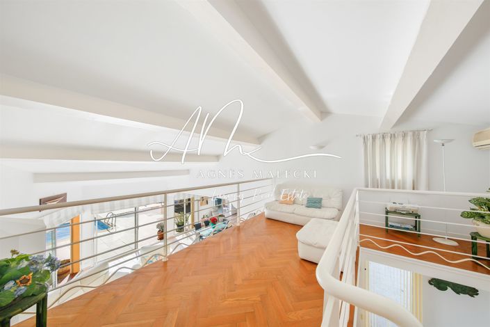 Image No.11-5 Bed House for sale