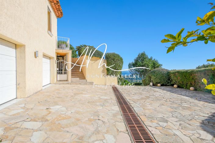 Image No.19-5 Bed House for sale