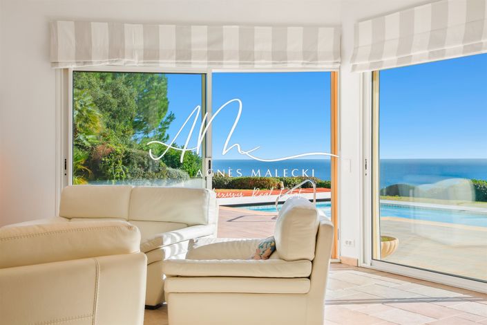 Image No.9-5 Bed House for sale