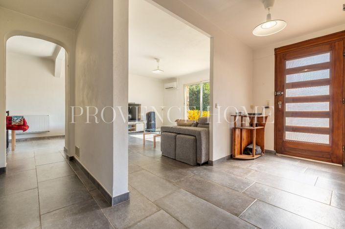 Image No.11-2 Bed House for sale