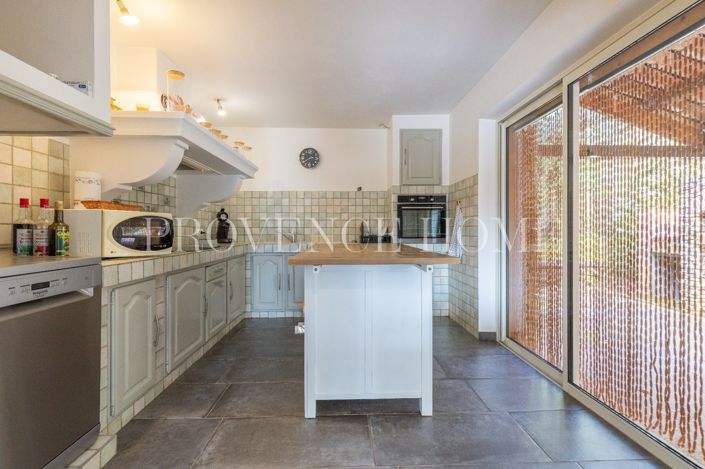 Image No.4-2 Bed House for sale