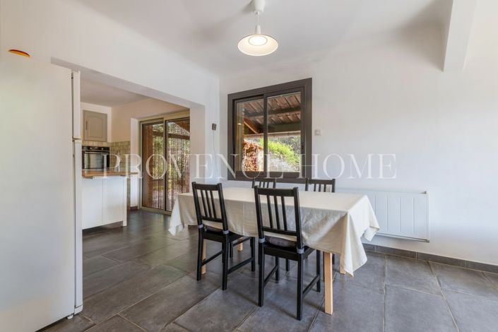 Image No.5-2 Bed House for sale