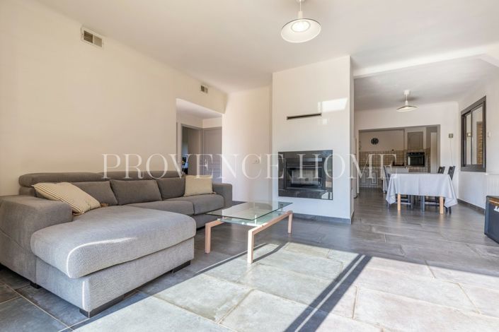 Image No.6-2 Bed House for sale