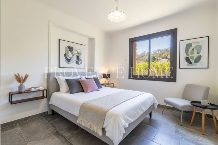 Image No.7-2 Bed House for sale