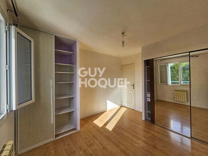 Image No.10-3 Bed House for sale