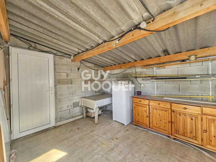 Image No.11-3 Bed House for sale