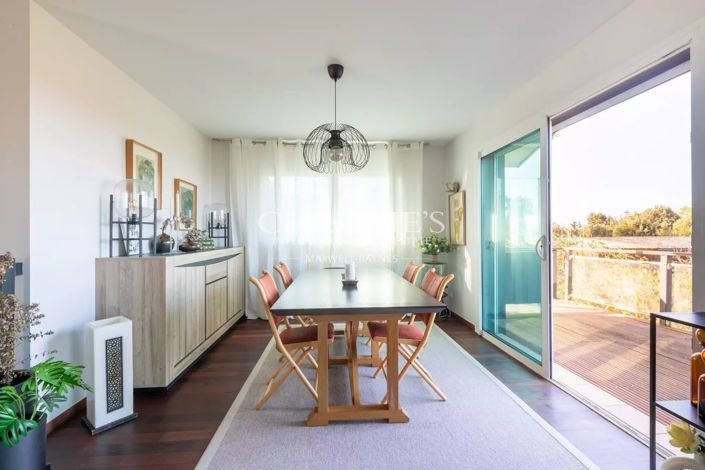 Image No.3-5 Bed House for sale