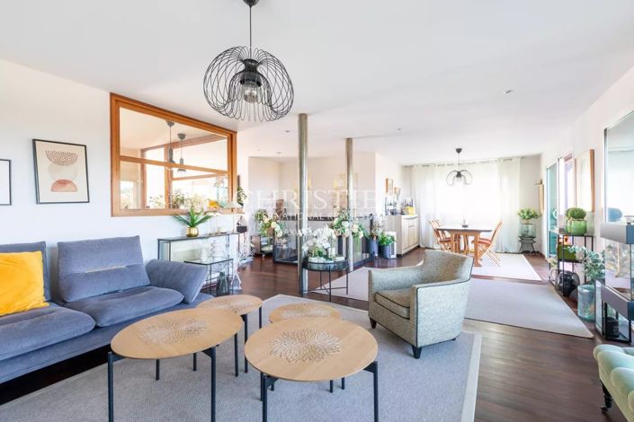 Image No.6-5 Bed House for sale