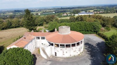 1 - Pouzauges, Maison