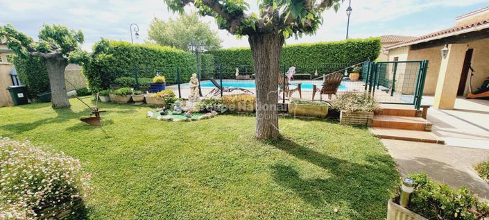 Image No.2-4 Bed House for sale