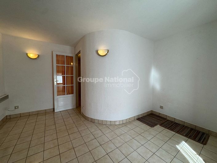 Image No.11-1 Bed House for sale