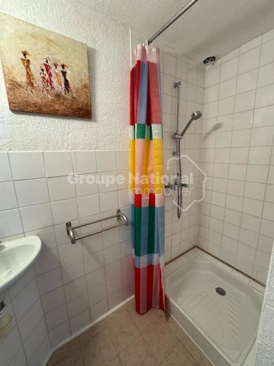 Image No.7-1 Bed House for sale