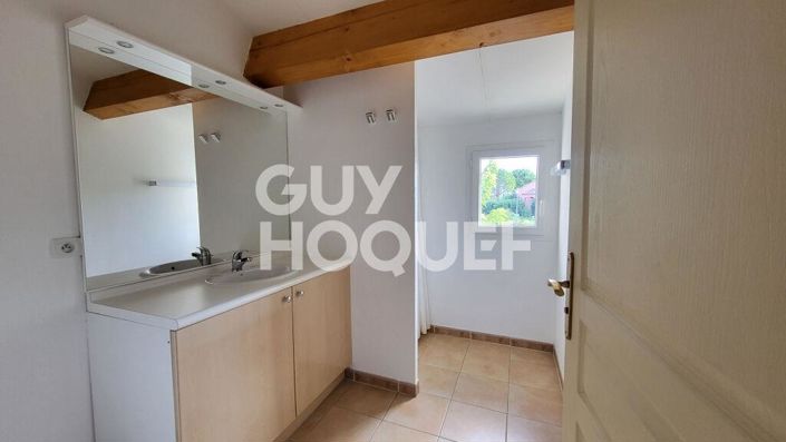 Image No.6-2 Bed House for sale