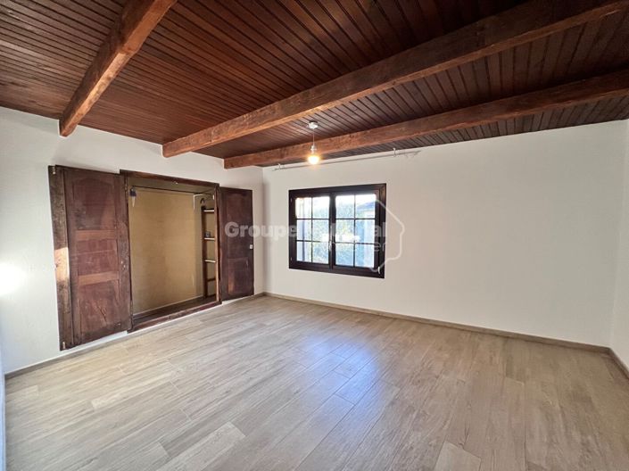 Image No.6-2 Bed House for sale