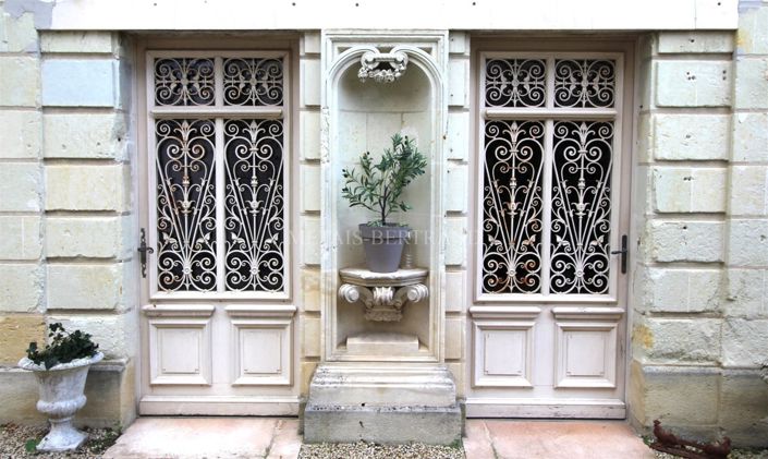Image No.5-5 Bed Property for sale