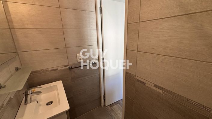 Image No.12-3 Bed House for sale