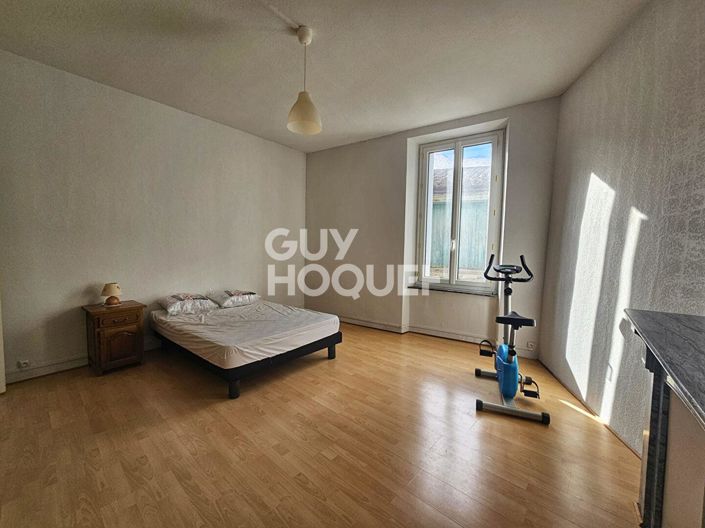 Image No.6-5 Bed House for sale