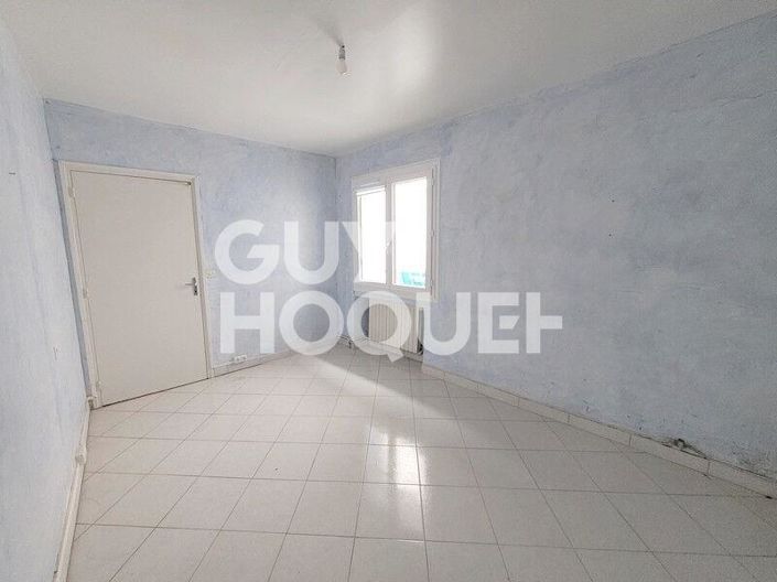 Image No.10-3 Bed House for sale