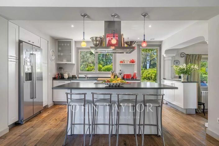 Image No.11-5 Bed House for sale